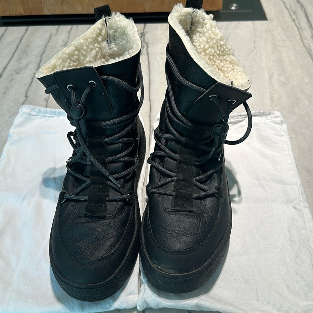 Original shearling lined Moon Boots - my rack style